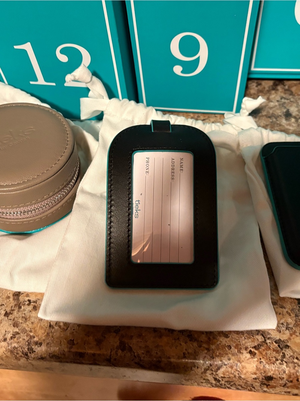 Tieks Advent Calendar with 3 items - Picture 3 of 4